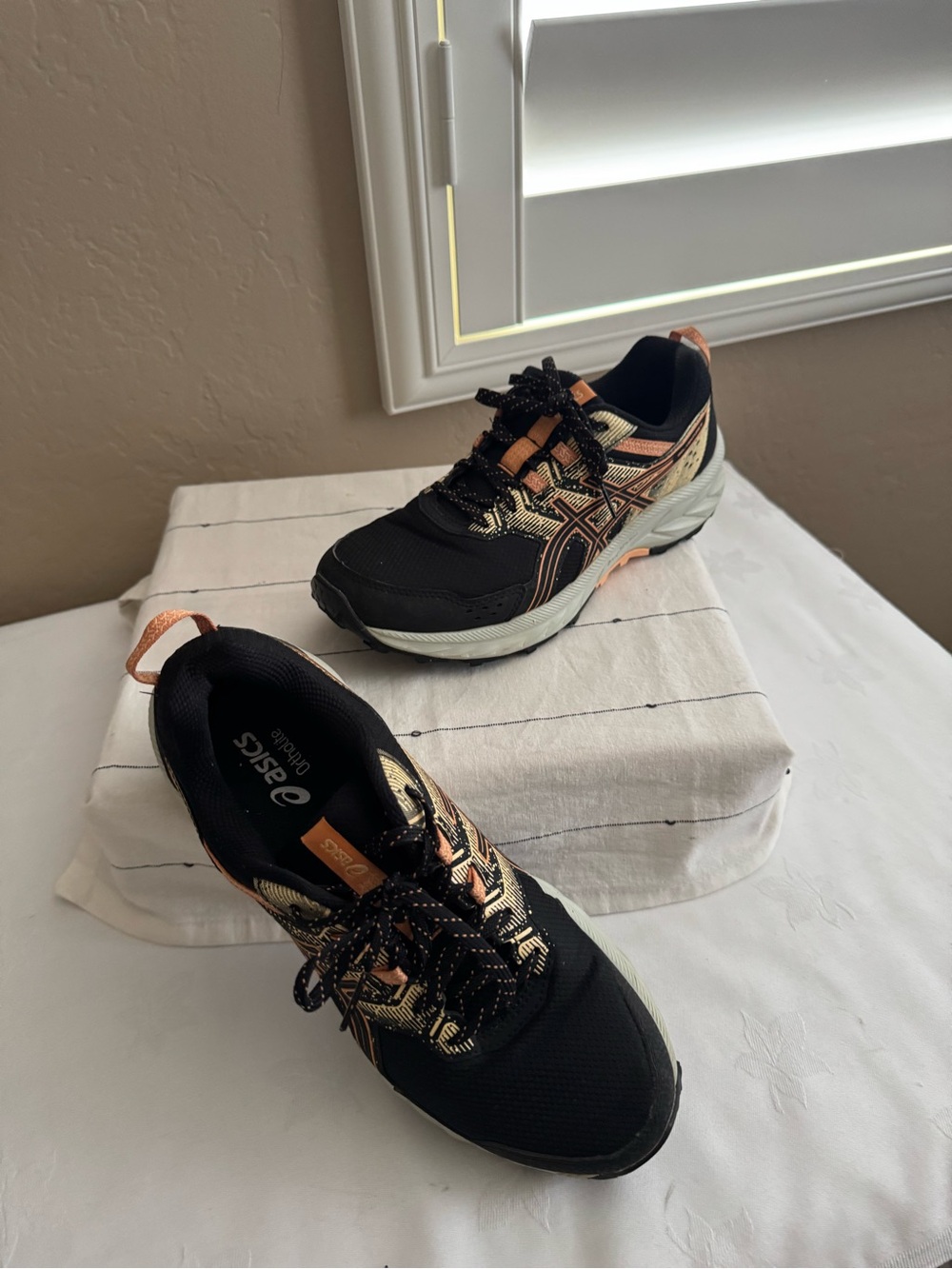 ASICS WOMEN'S GEL-VENTURE 9 TRAIL RUNNING SHOE BLACK TERRACOTTA SIZE 9.5